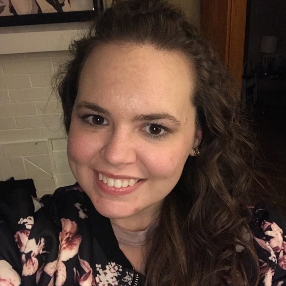 Meet your Posher, Bethany - Picture 1 of 1